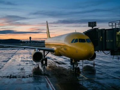 Spirit Airlines' Collapse: How Cheap Jet Fuel and a Blocked Merger Ended the Ultra-Low-Cost Bet